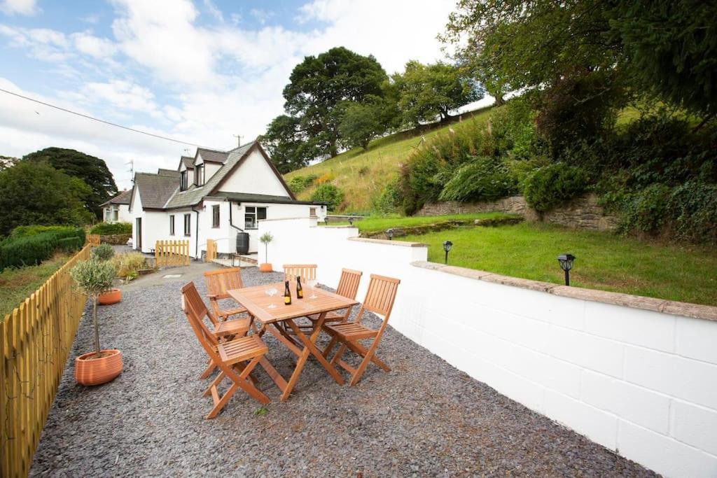 Hillside Cottage, Countryside Views Near Llangollen Corwen Bagian luar foto