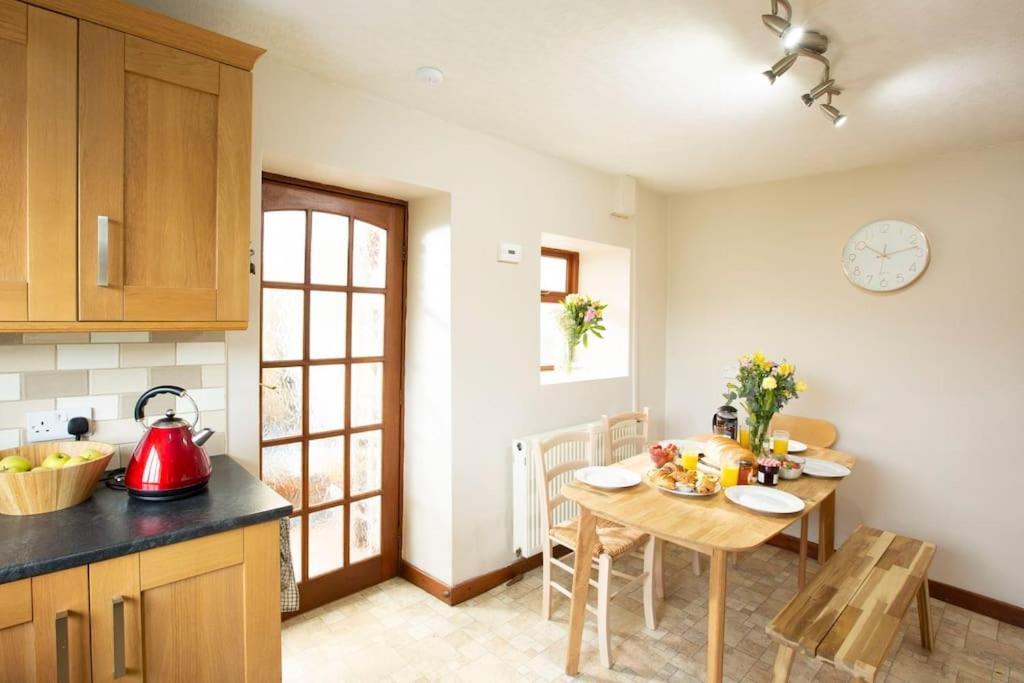 Hillside Cottage, Countryside Views Near Llangollen Corwen Bagian luar foto
